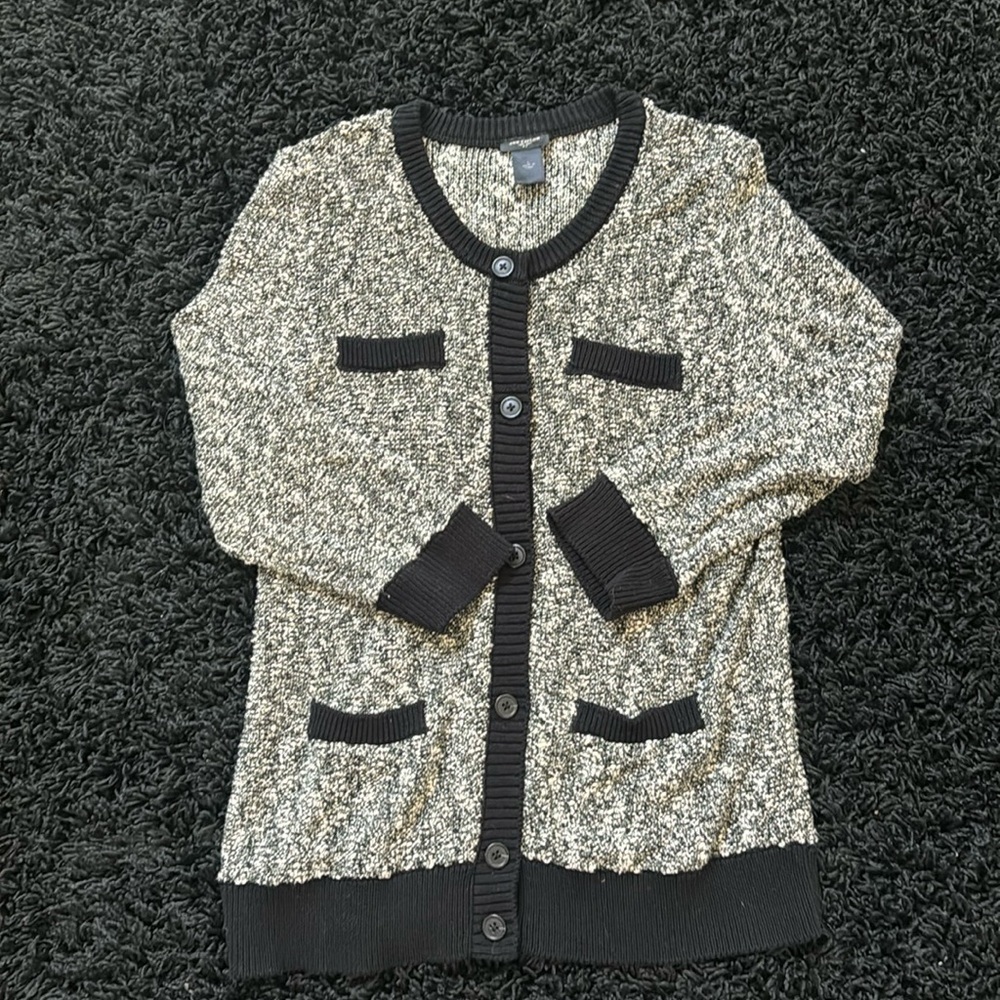 🍍ANN TAYLOR BUTTON UP SWEATER🍍SZ L🍍pit to pit 17”🍍length 25”🍍AK